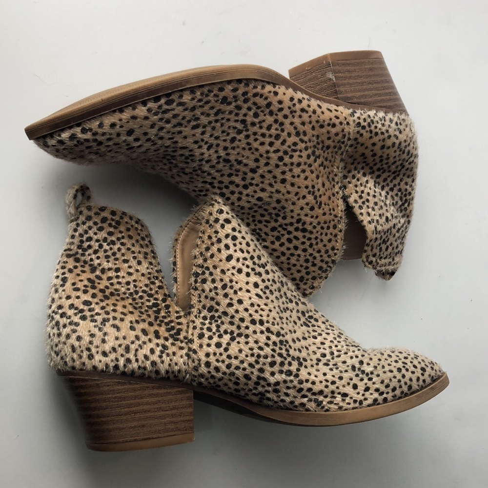CL by Laundry Cheetah Ankle Boots 6 - Picture 8 of 11